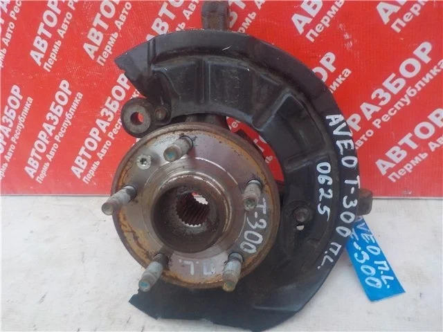 Кулак поворотный Chevrolet Aveo 2011 94524968 T300 F16D4, передний левый