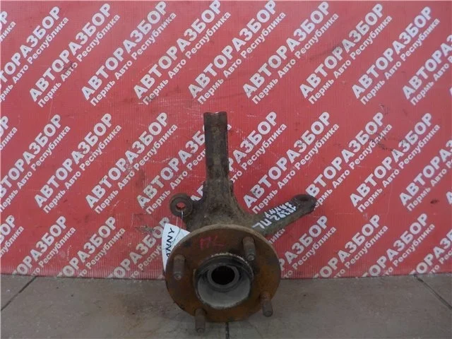 Поворотный кулак Nissan Sunny 2002 400154M400 FB15 QG15DE, передний левый