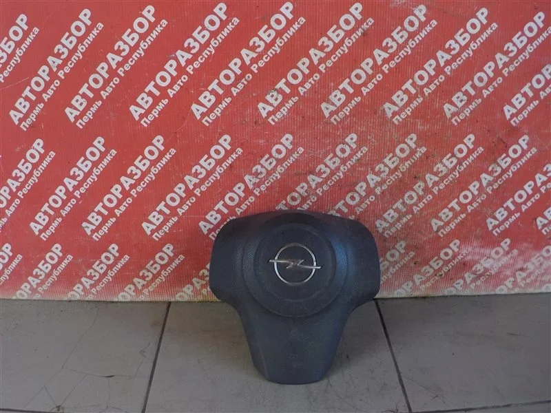 Подушка безопасности водителя Opel Corsa-D 2008 13235770 ХЭТЧБЕК Z14XEP