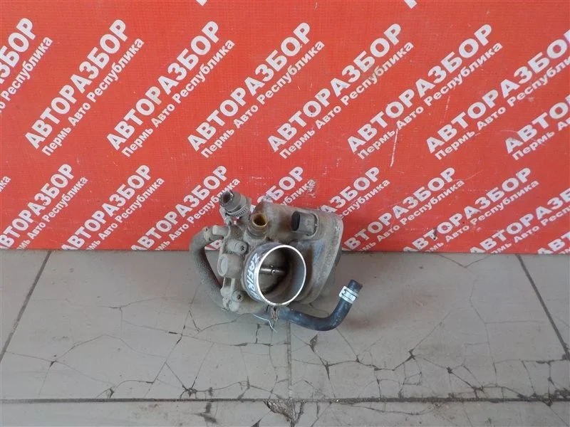 Дроссельная заслонка Opel Zafira 2011 55562380 B Z18XER
