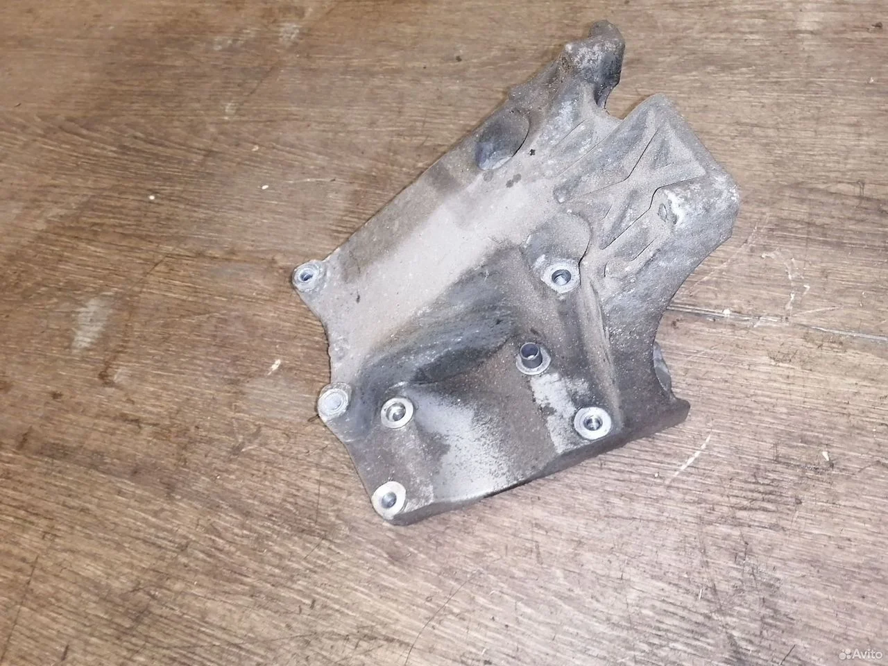 Кронштейн компрессора кондиционера ford focus