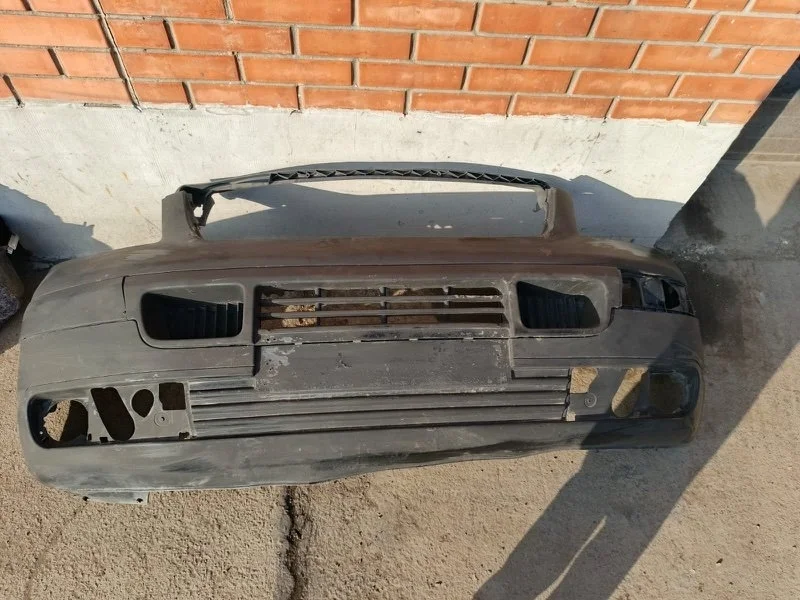 Бампер передний Volkswagen Transporter T5