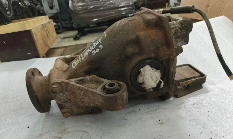 Редуктор задний Mitsubishi Outlander CW0W