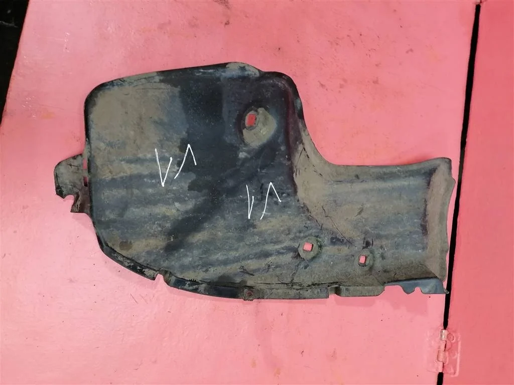 пыльник бампера Toyota RAV 4 2006-2013