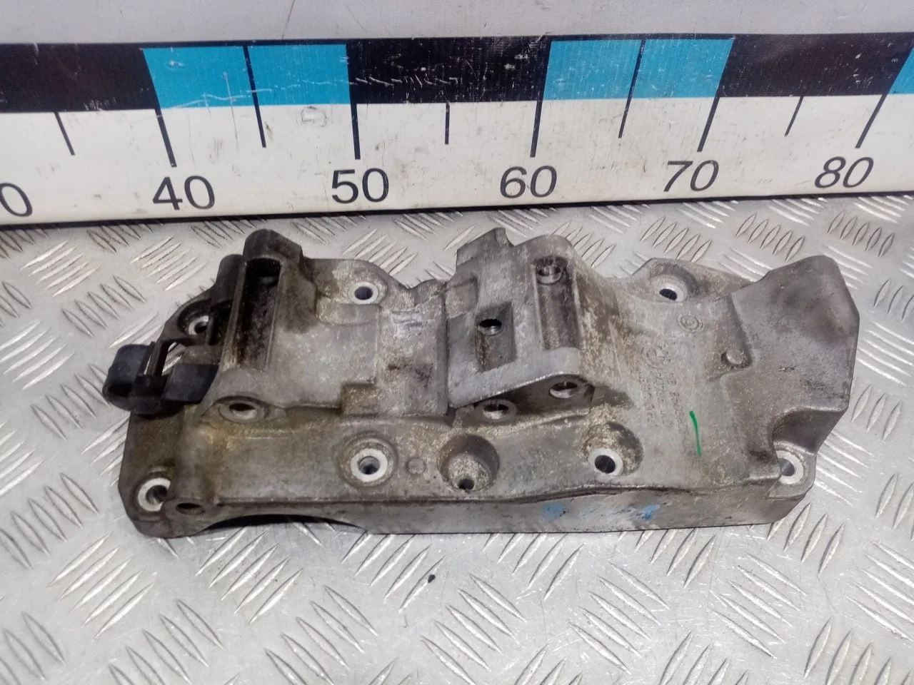 [Б/У] Кронштейн генератора BMW N47 [Код: 00579514 ]
