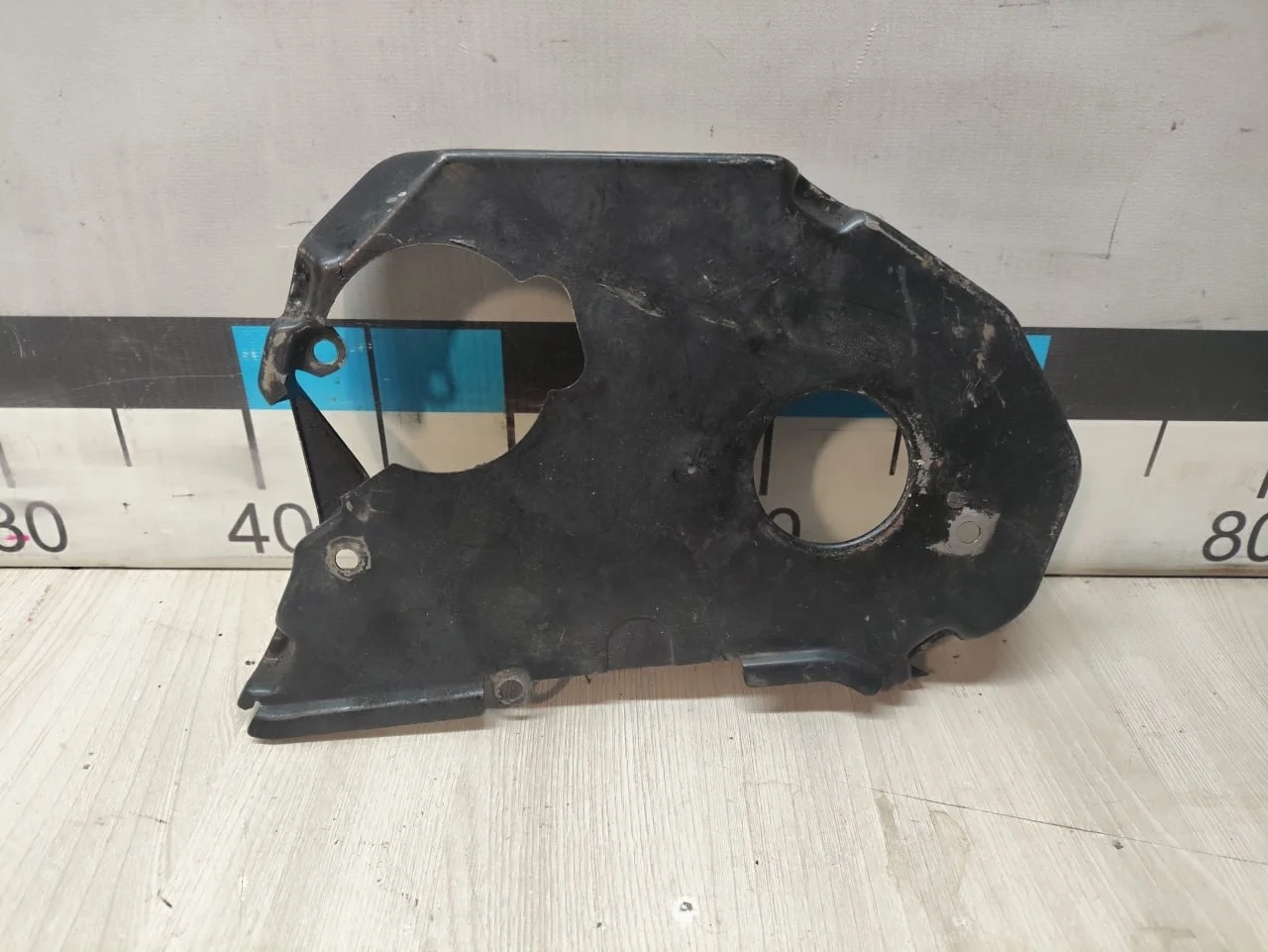 [Б/У] Кожух ремня ГРМ правый внутр VW Passat B5 1997–2005,Audi A4 B6 2001–2005,Audi A6 4B,C5 1 [Код: 00297560 ]