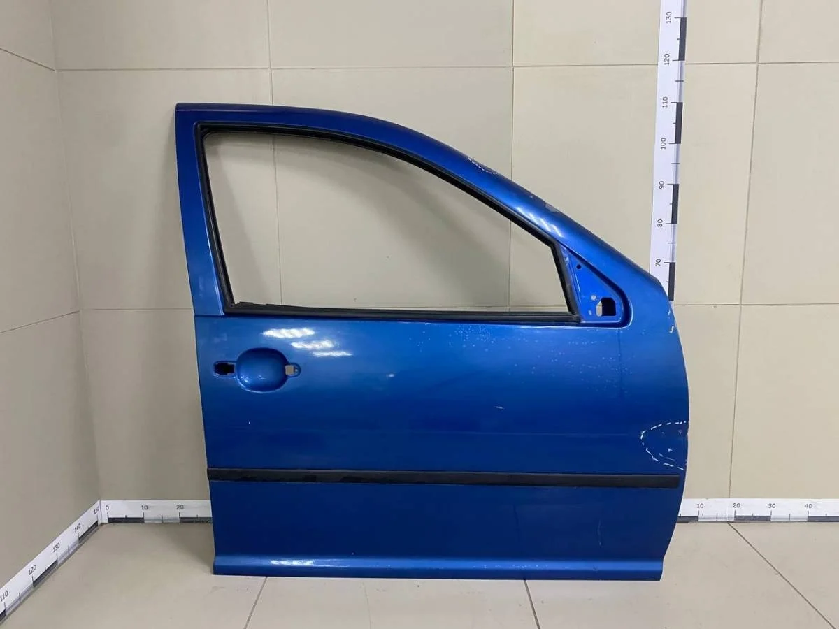 Дверь передняя правая Volkswagen Golf 4 1J 1997-2005г