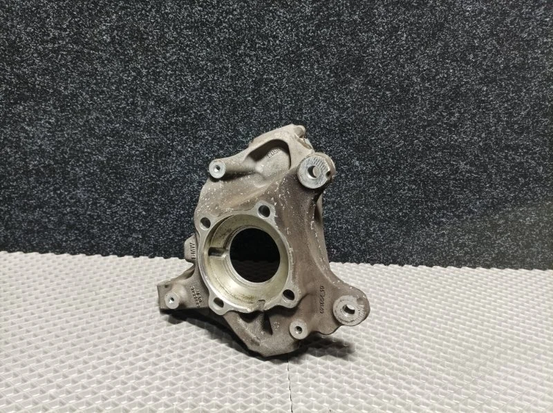 Кулак поворотный Bmw X1 2017 31216876646 F48 B48A20A, правый