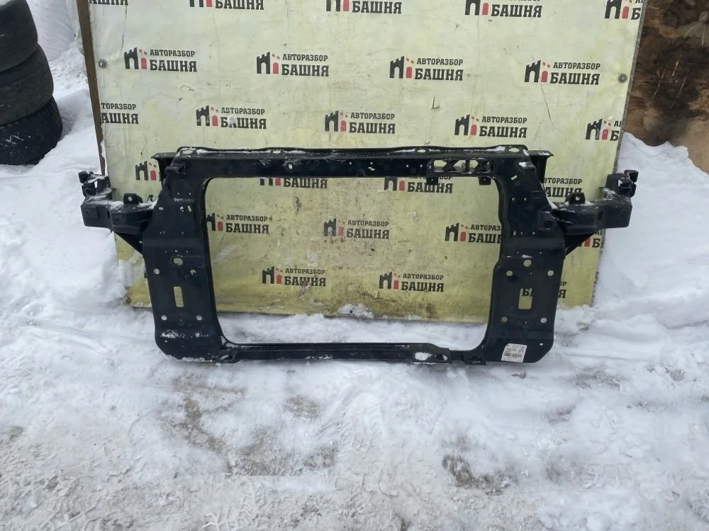 Панель передняя (телевизор) Hyundai IX35 2010