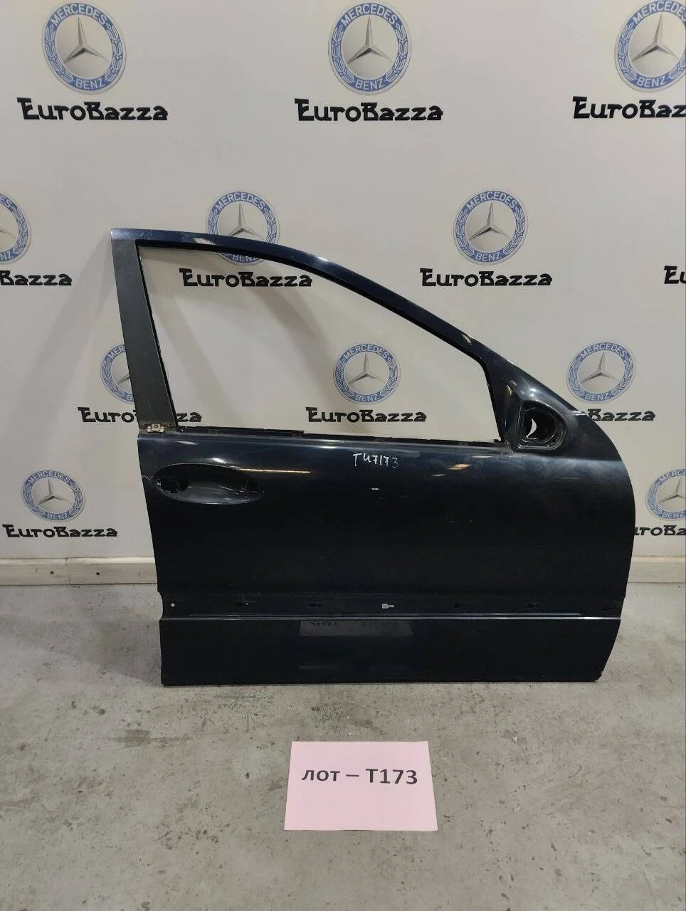 Дверь передняя  правая  Mercedes W203