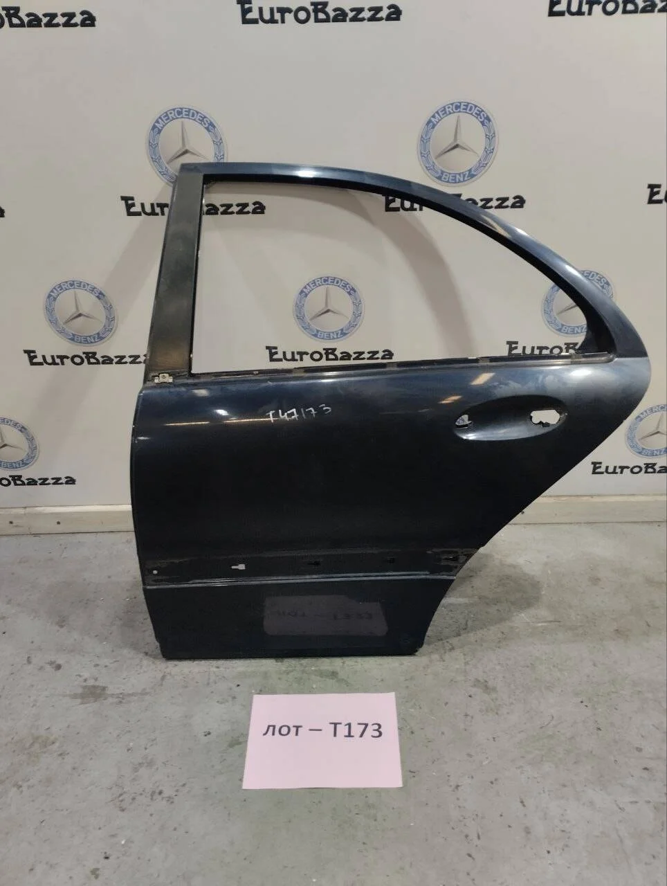 Дверь задняя левая Mercedes W203