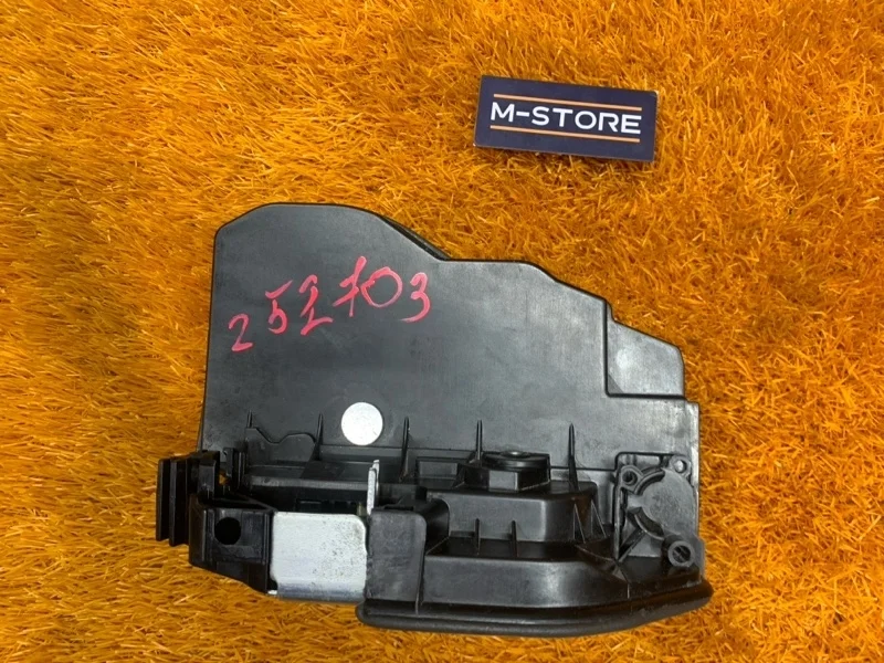 Замок двери BMW X3 2012 F25