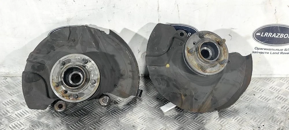 Кулак передний пара Range Rover 3 L322 09-12