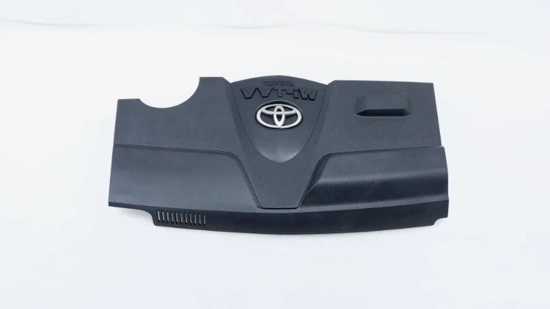 Крышка двигателя Toyota Camry 2018 70