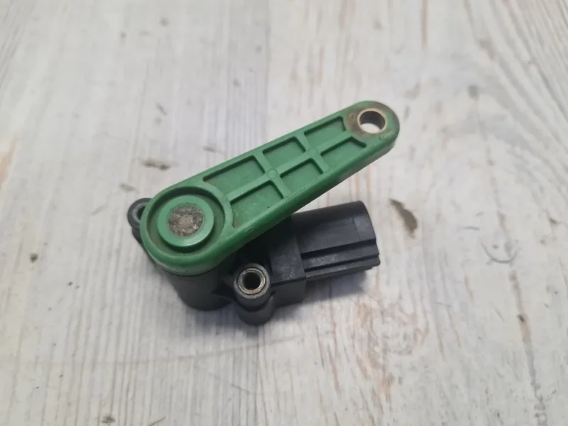 Датчик дорожного просвета VW Touareg NF 2013 7P