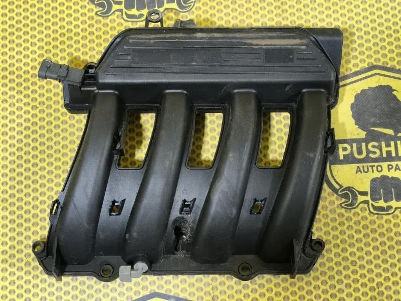 Впускной коллектор Renault Sandero 5S K4M 845 2017