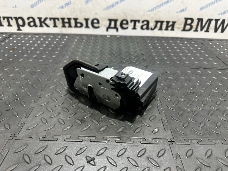 Замок двери Bmw 330I 2018 51227229460 F30 B46B20B, задний правый