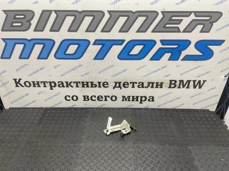 Кронштейн крыла Bmw 330I 2018 41357298037 F30 B46B20B, левый