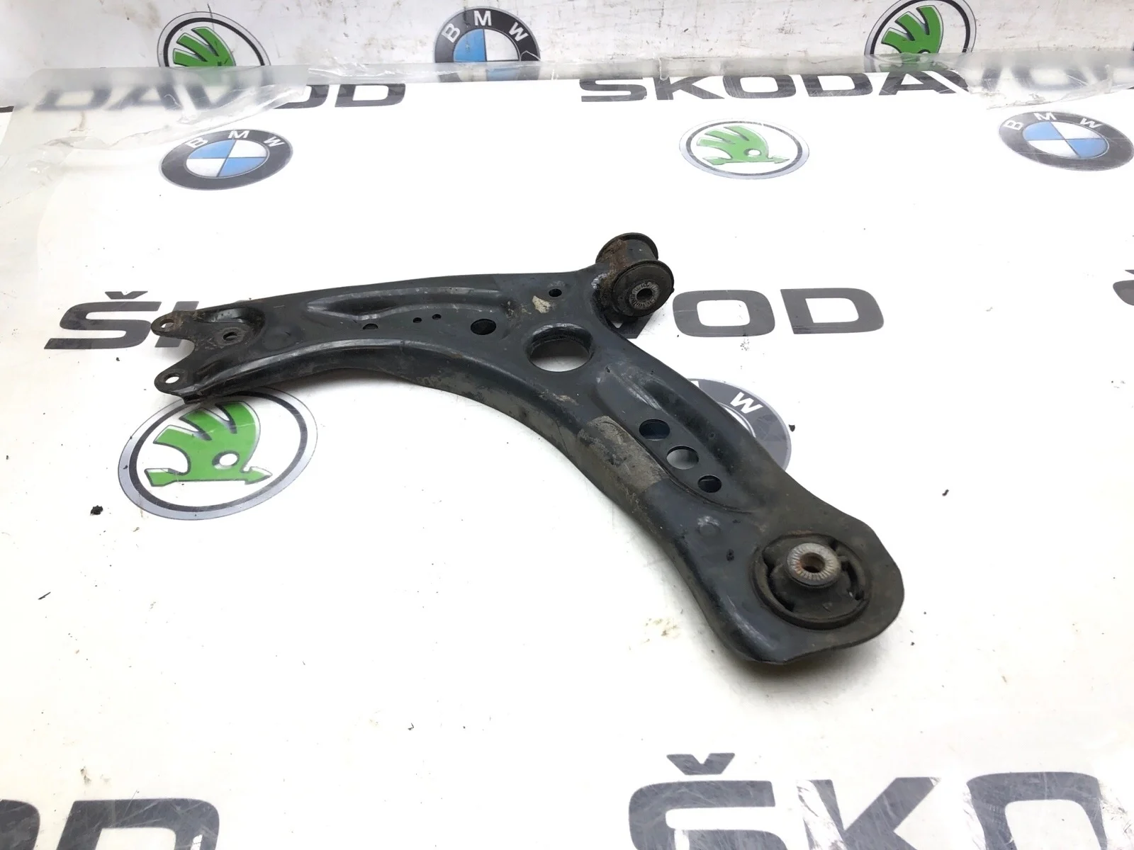 Рычаг подвески Skoda Octavia 2017 5Q0407151L A7 (5E) 1.6 DDYA, передний левый