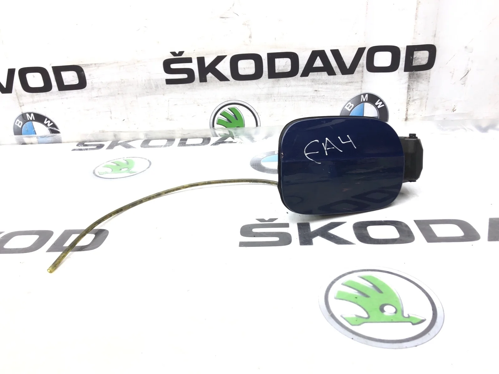 Лючок бензобака Skoda Octavia 2014 5E0809702B A7 (5E)