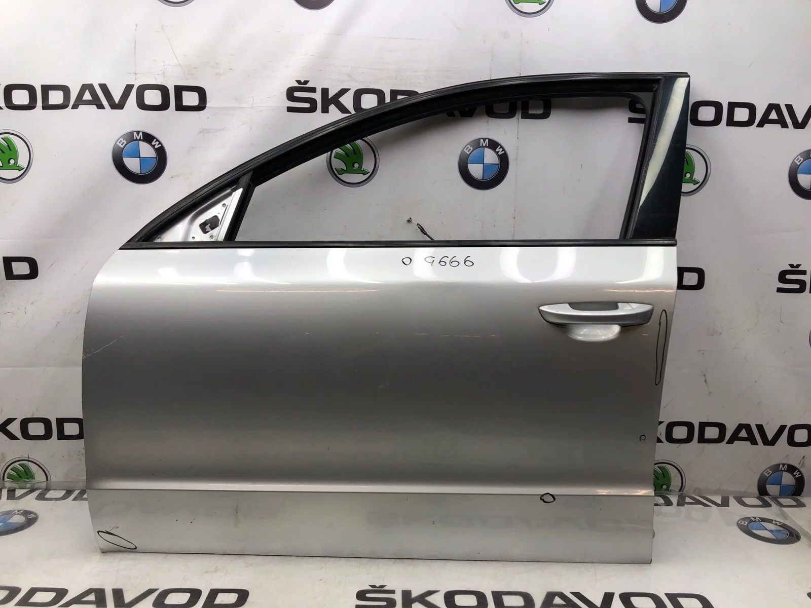 Дверь Skoda Superb 2015 3T0831055 2 РЕСТАЙЛИНГ (3T) 2.0 CFFB, передняя левая