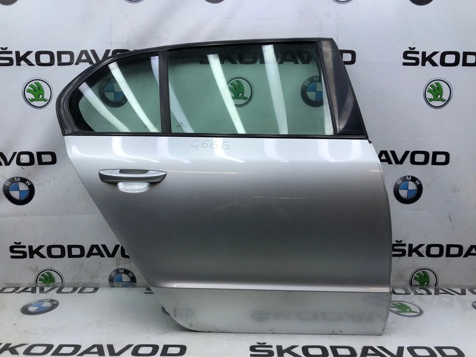 Дверь Skoda Superb 2015 3T5833056 2 РЕСТАЙЛИНГ (3T) 2.0 CFFB, задняя правая