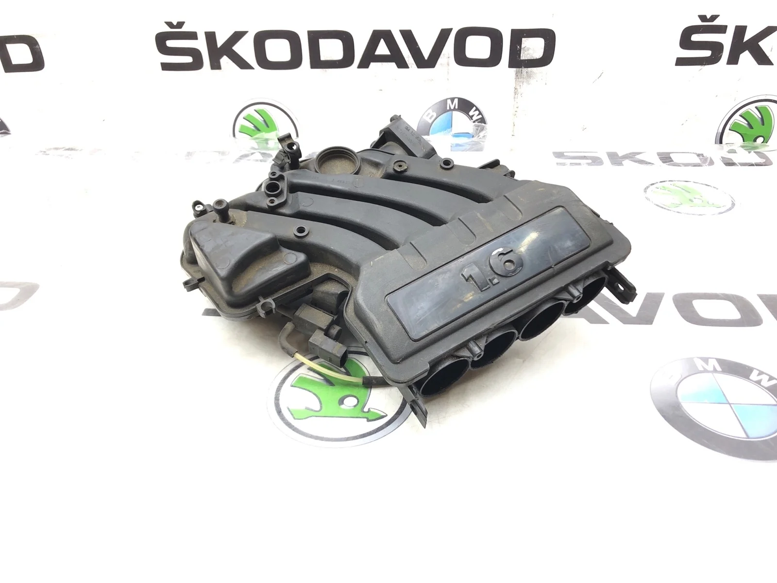Коллектор впускной Skoda Octavia 2011 06A133203DL A5 (1Z) 1.6 BSE