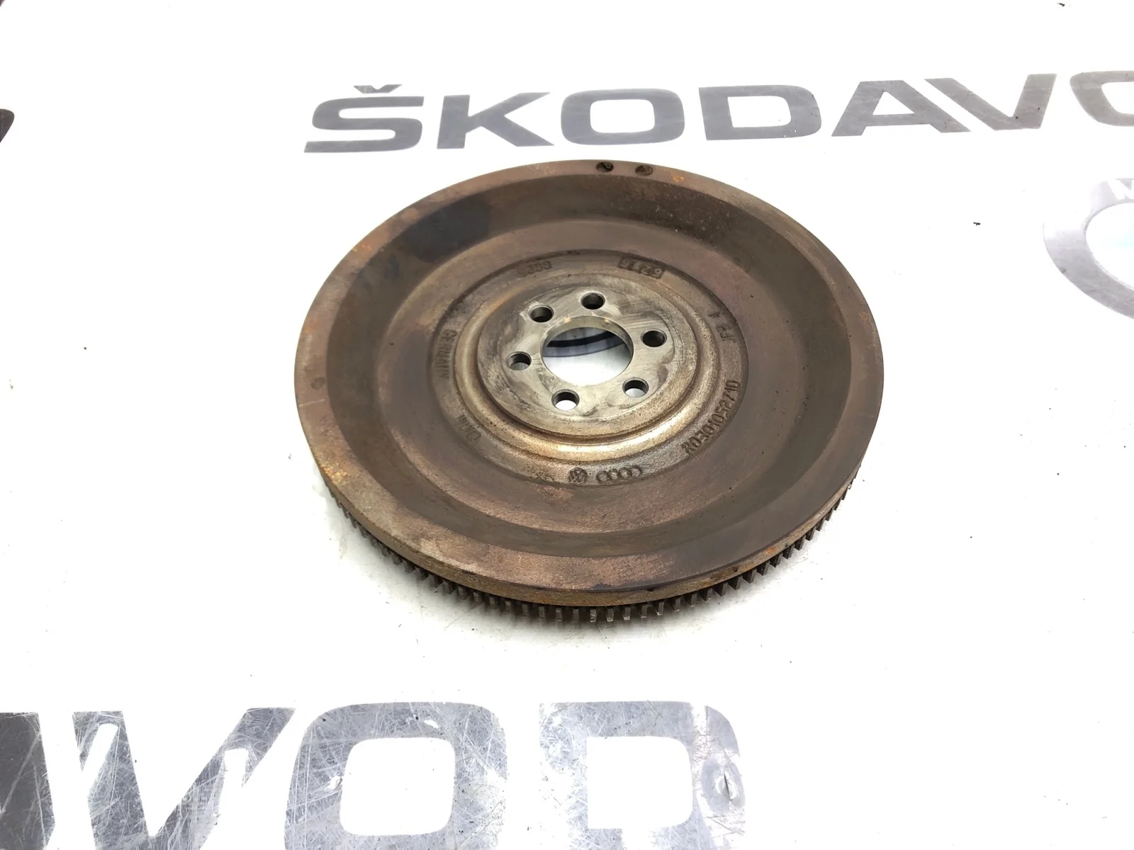 Маховик МКПП Skoda Octavia 2011 036105269D A5 (1Z) 1.6 BSE