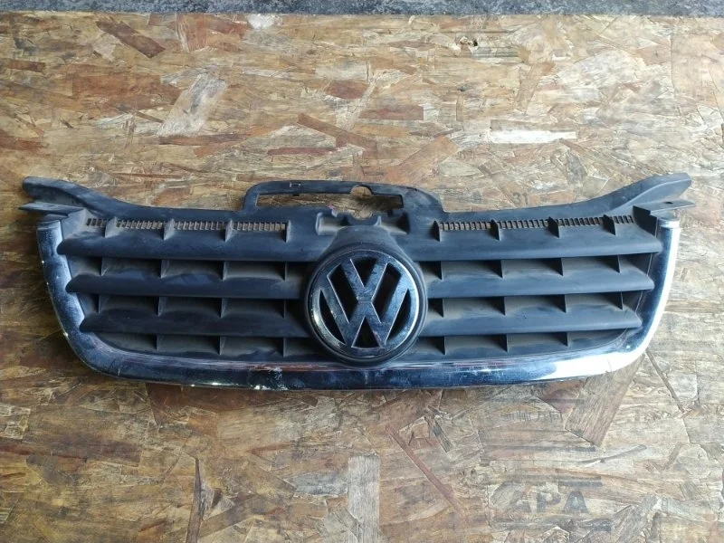 Решетка радиатора Volkswagen Touran 2005 1T