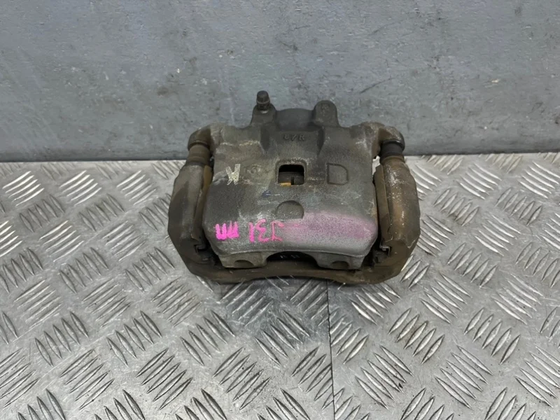 Суппорт Nissan Teana J31