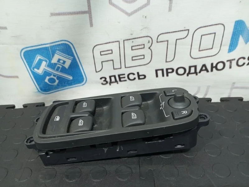 Блок управления стеклоподъемниками передний правый