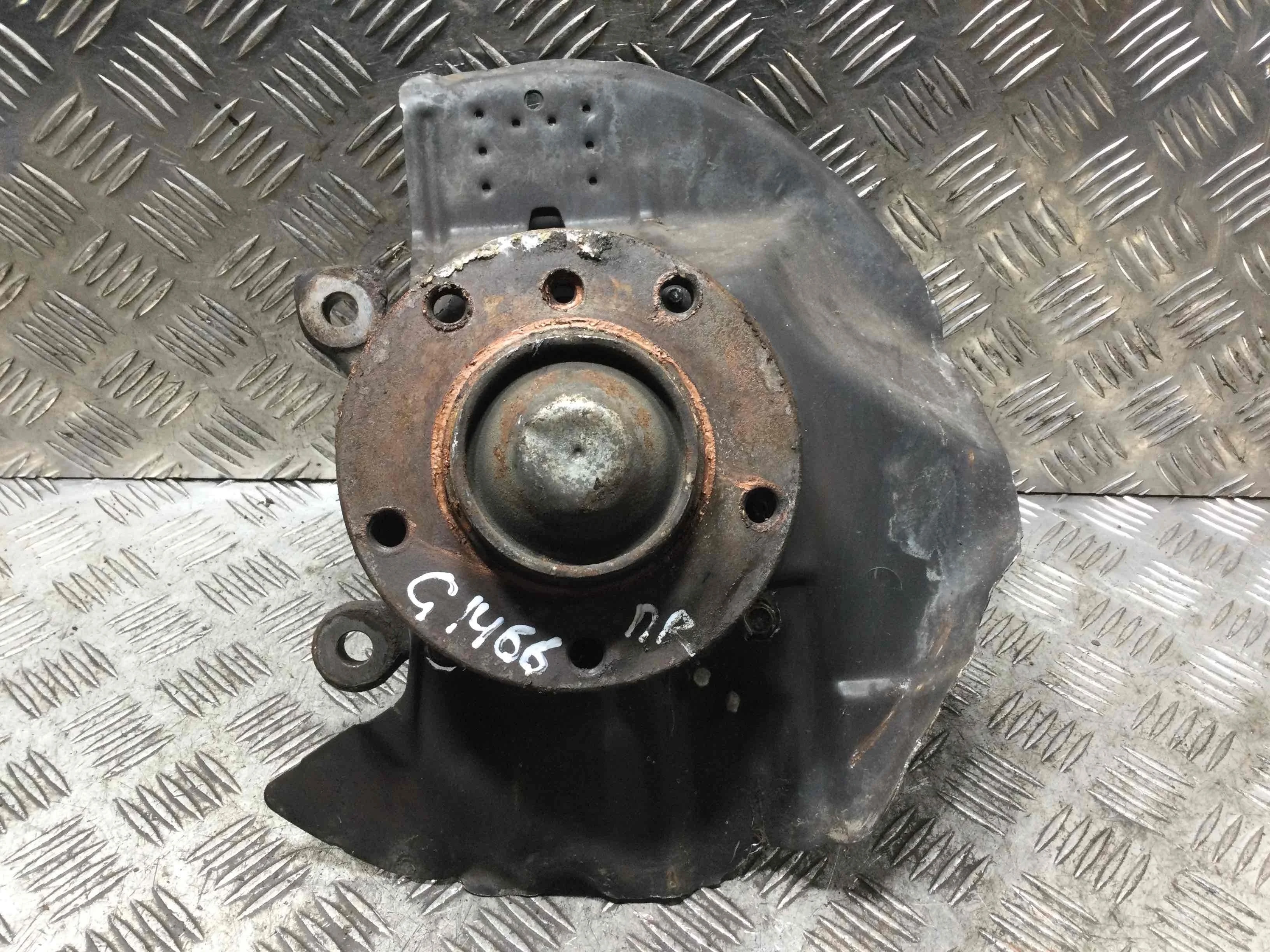 Ступица передняя правая BMW 3-Series 3-Series E46 1998 - 2006 дизель 2.0 TD Механика Универсал