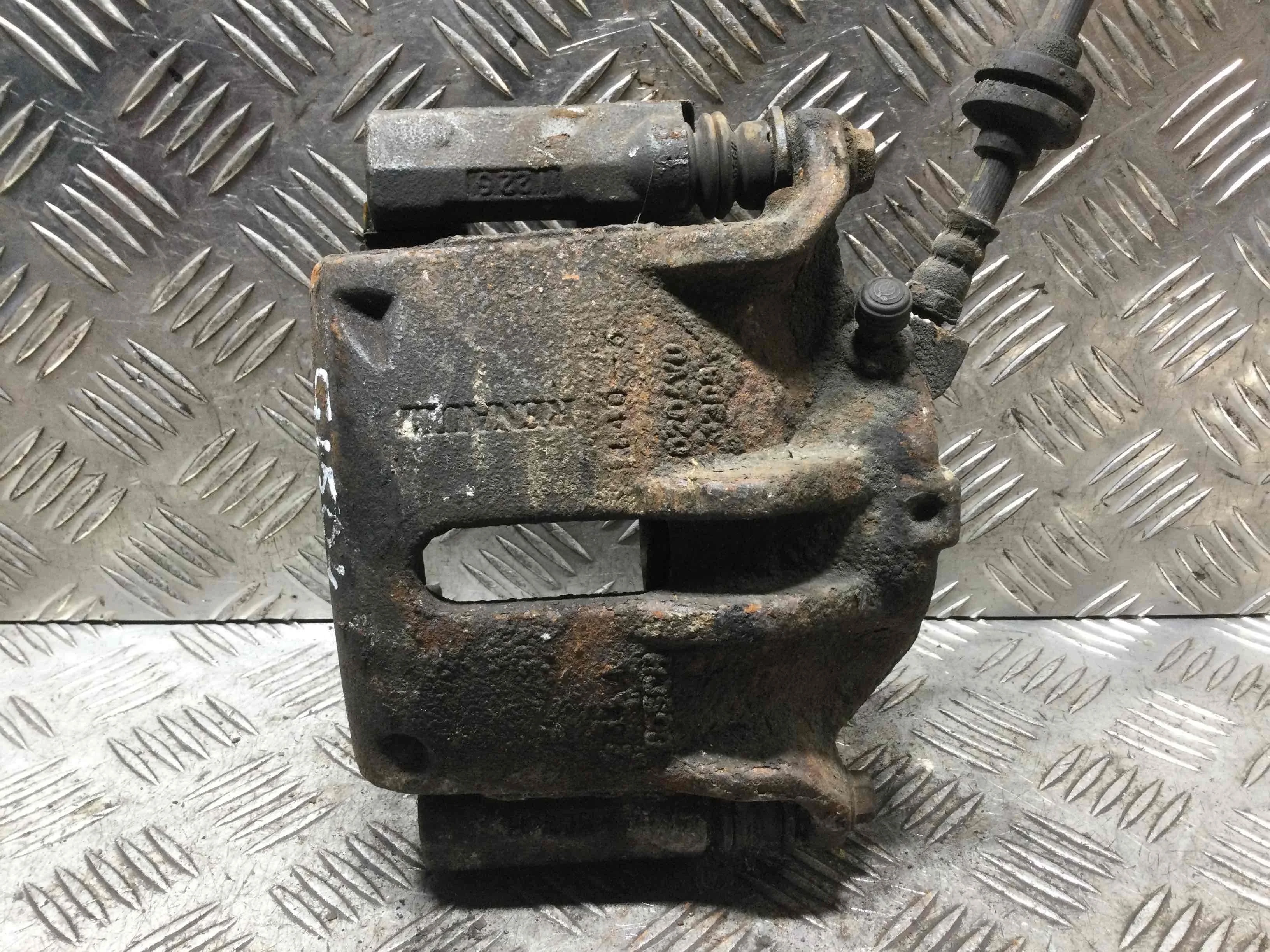 Суппорт передний правый Renault Scenic 2 поколение (2003-2006) бензин 2.0 i Механика Минивэн