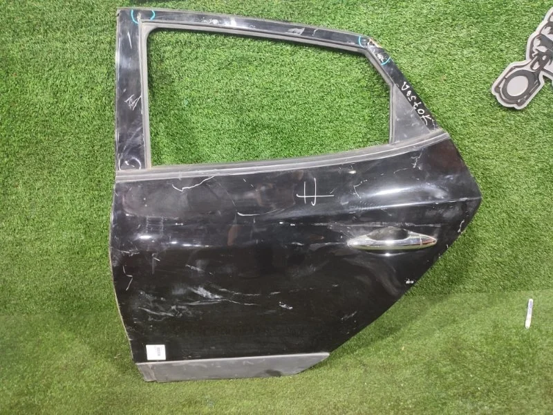Дверь HYUNDAI IX35 2010 - 2015 LM