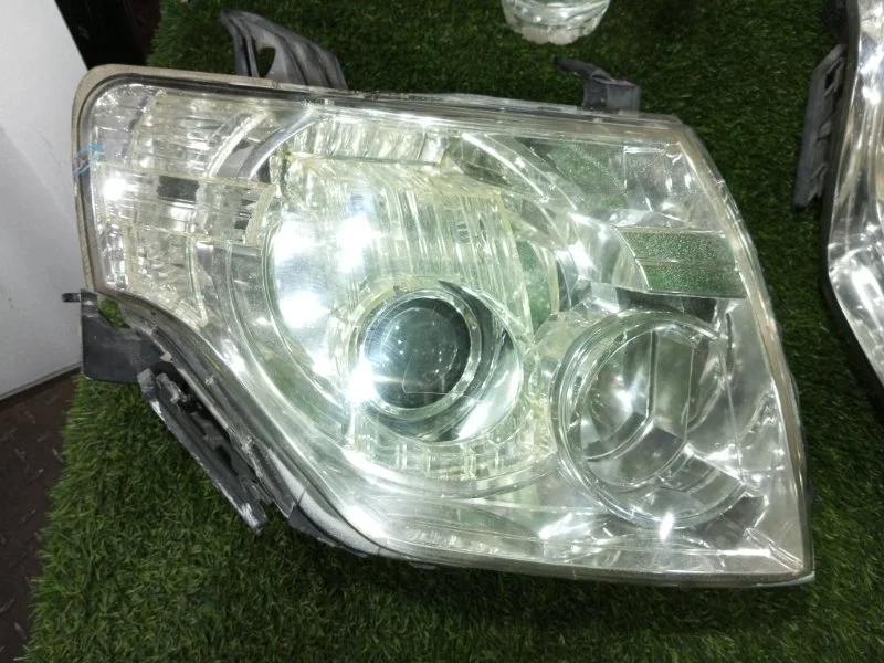 Фара ксеноновая MITSUBISHI PAJERO 2006-2018 V9#W, V8#