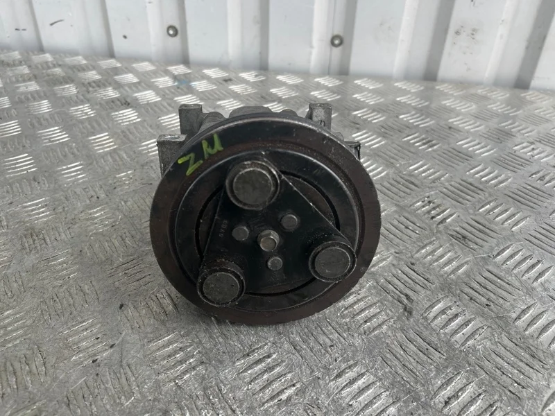 Компрессор кондиционера MAZDA 323 1998-2003 BJ