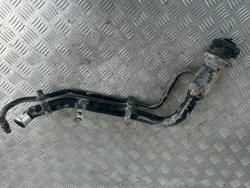 Горловина топливного бака MITSUBISHI PAJERO SPORT 1996-2008 K9#W