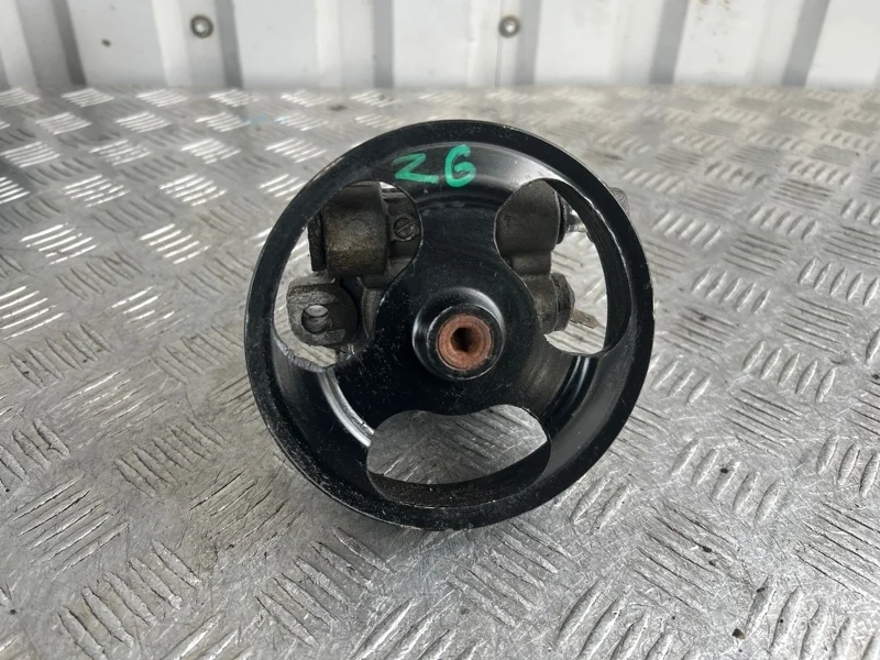 Насос гур MAZDA 3 2003-2009 BK