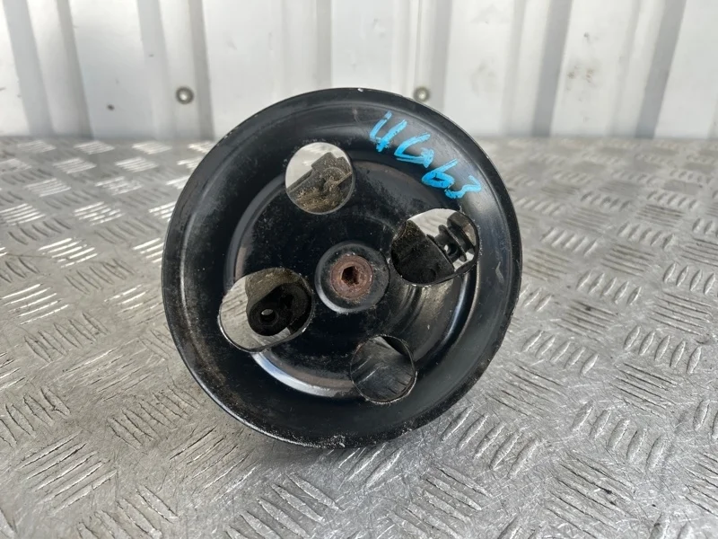 Насос гур Mitsubishi Outlander 2003-2006 MN184072 CU2W 4G63