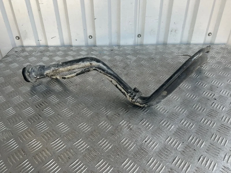Горловина топливного бака MITSUBISHI OUTLANDER 2003-2006 CU