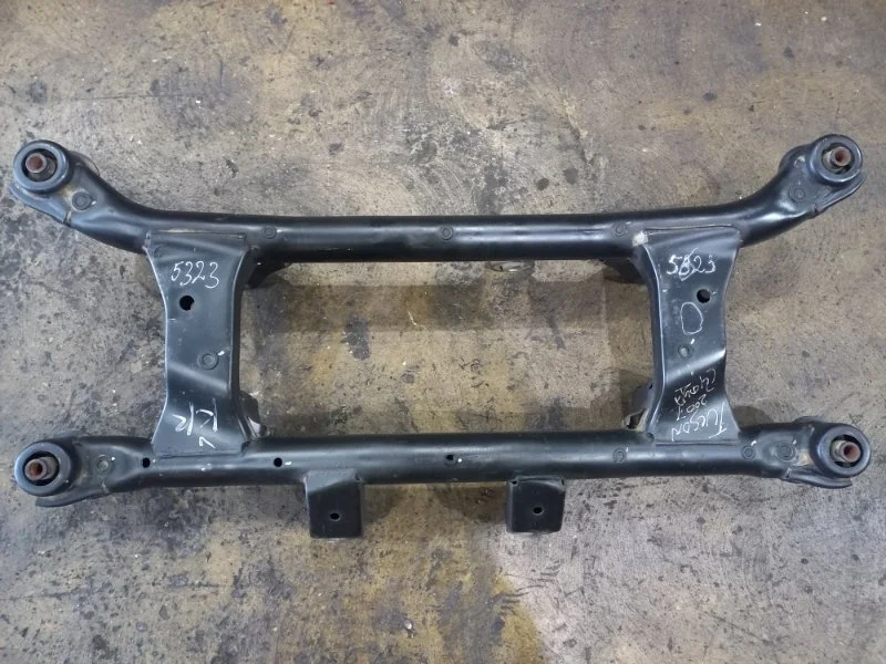 Балка задняя HYUNDAI TUCSON 2004-2009 JM