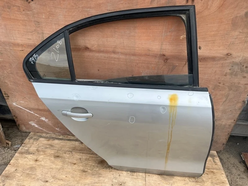 Дверь VOLKSWAGEN JETTA 2010-2018 A6