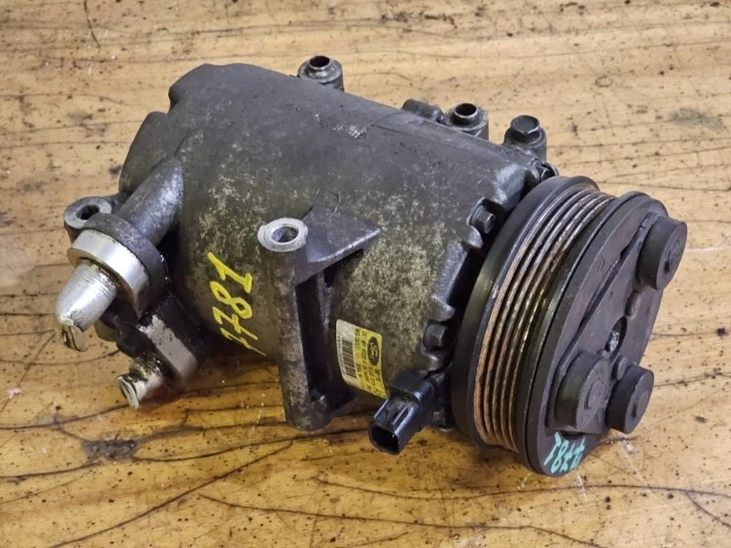 Компрессор кондиционера FORD FOCUS 2004-2011 CB4