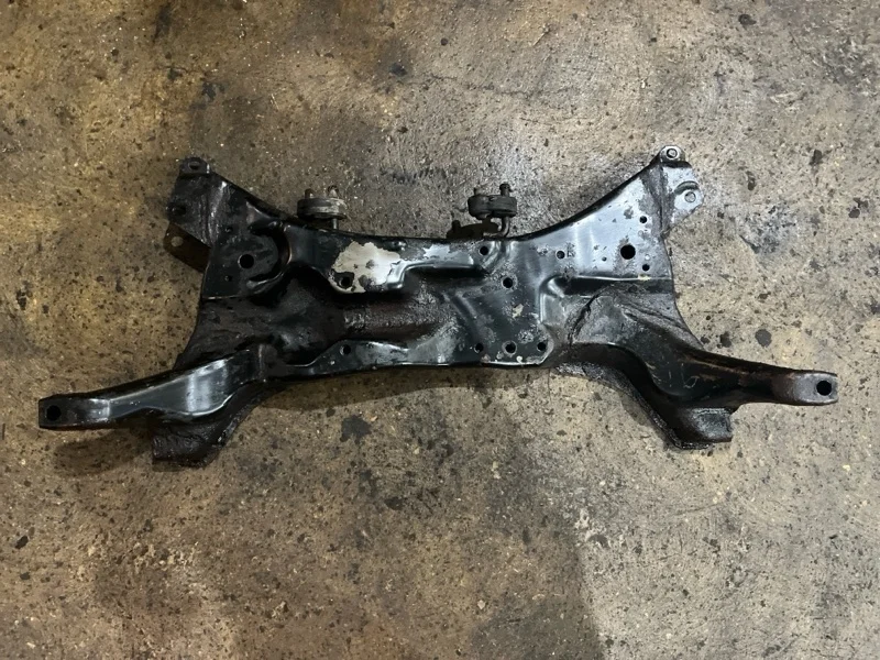 Подрамник Mitsubishi Lancer 2000-2010 MR510285 CS3A, передний