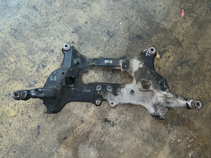 Подрамник NISSAN X-TRAIL 2000-2007 T30