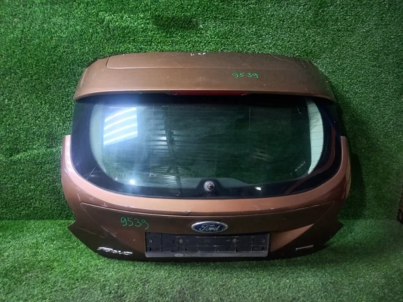 Крышка багажника FORD FOCUS 2010-2019 CB8