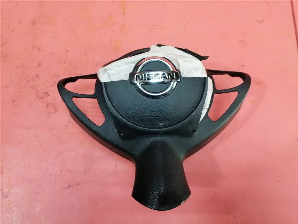 подушка безопасности в рулевое колесо Nissan Juke (F15) 2011>