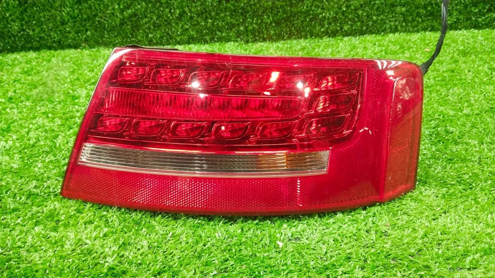 Фонарь задний правый Audi A5 8T  CDN 4WD  8T8945096D