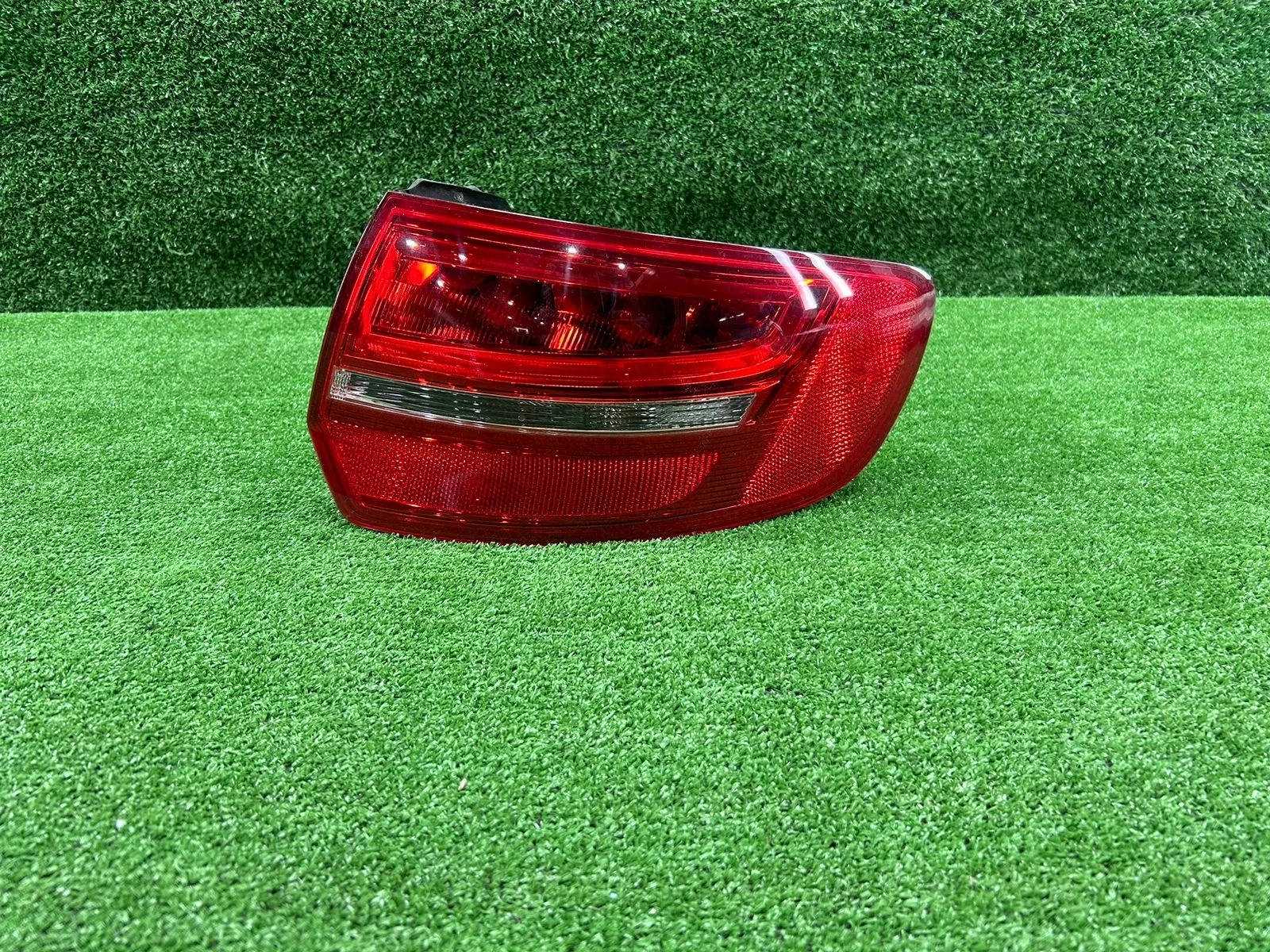Фонарь задний правый Audi A3 8P Audi S3 8P; A3 8P  CCZ; CDL 4WD 8P рестайлинг 2 (2008—2013) 8P4945096E