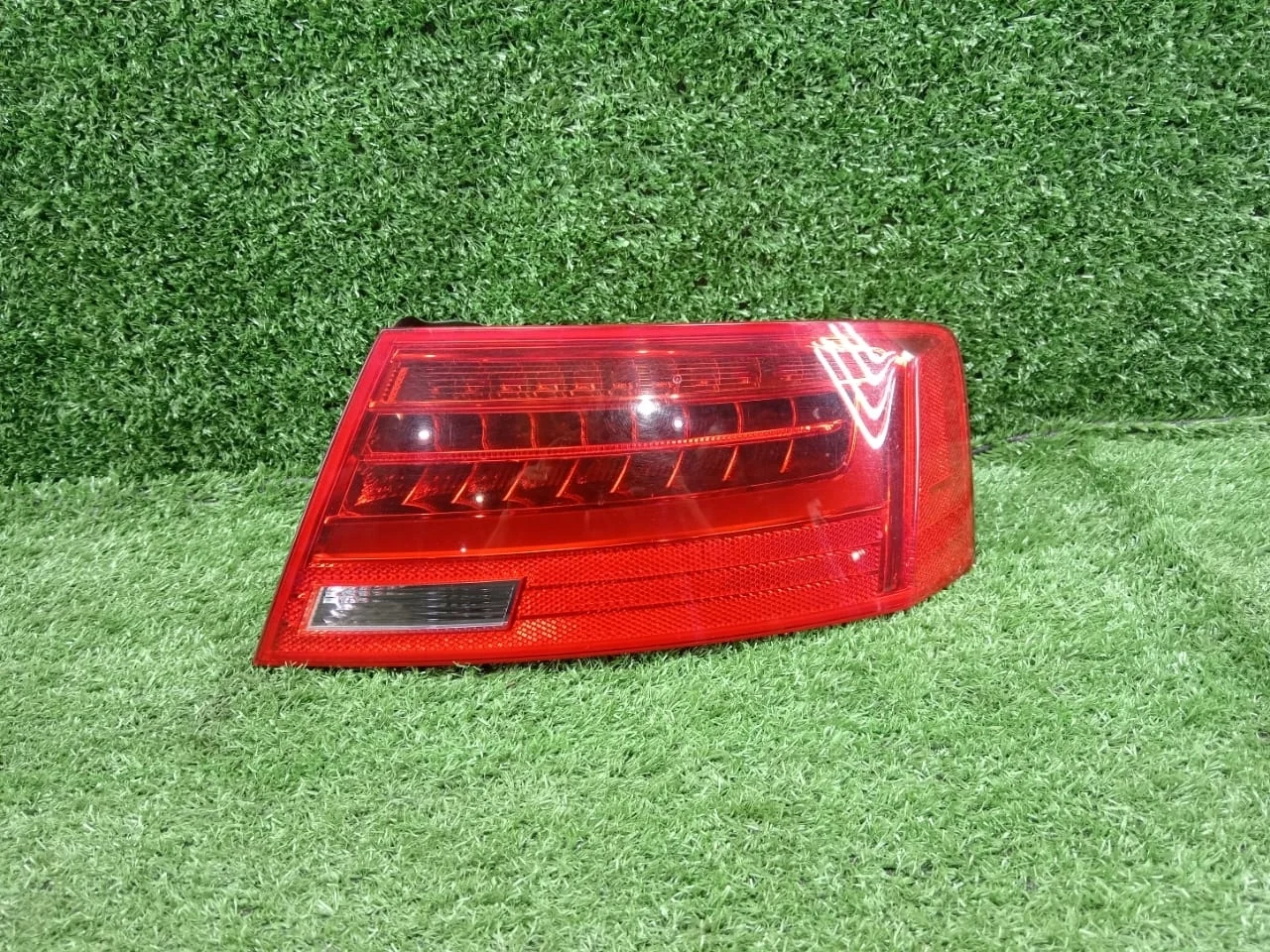 Фонарь задний правый Audi A5 8T Liftback рест 2011- Audi A5 8T     8T8945096F